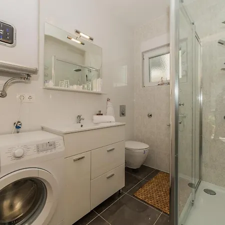 With A Parking Space - 18564 Apartment Vir